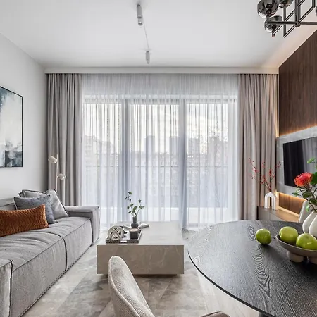 Chronos With Parking And Air Conditioning In Wola By Renters Prestige Apartmán